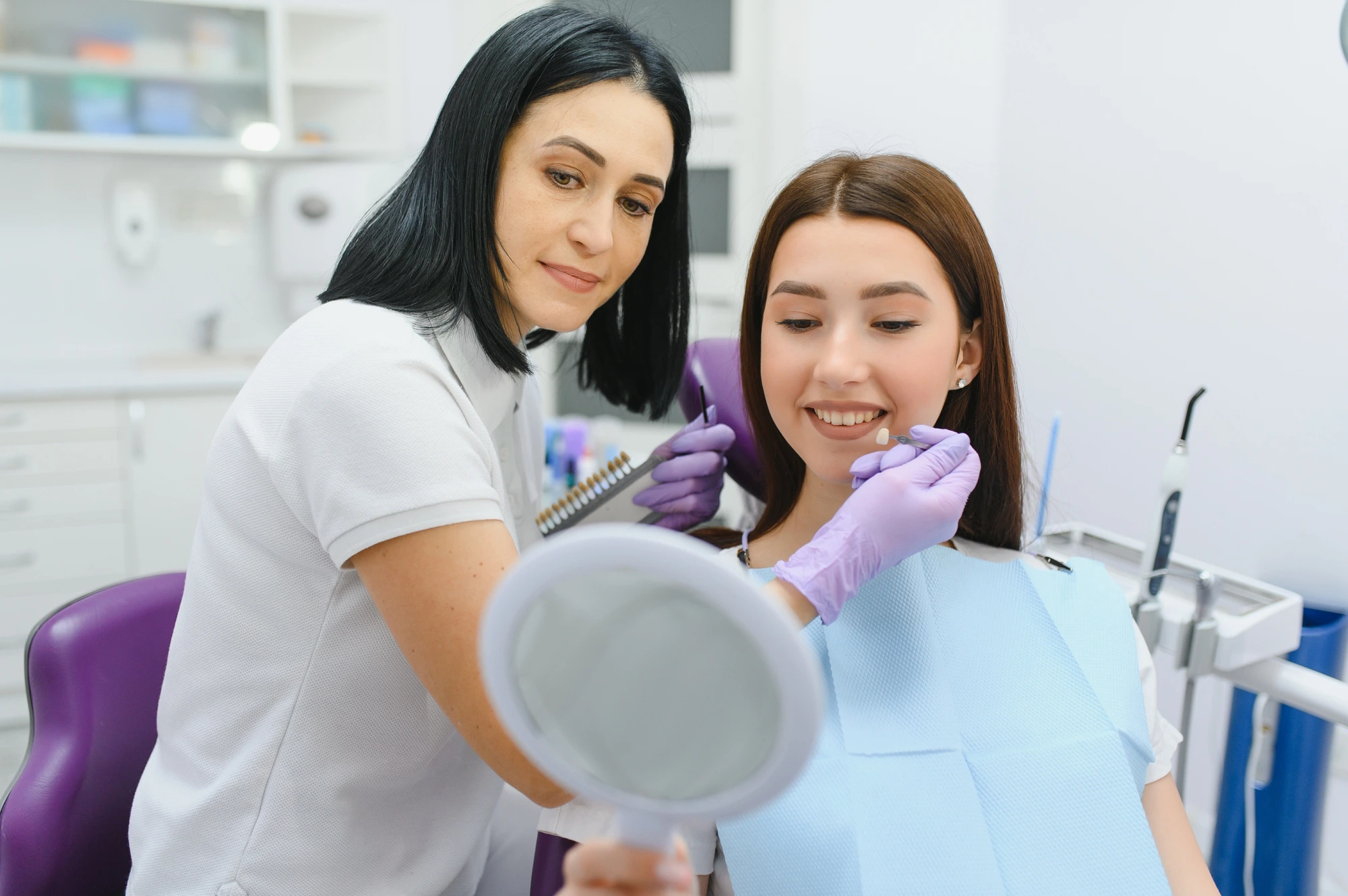 best cosmetic dentist for veneers showing patient options